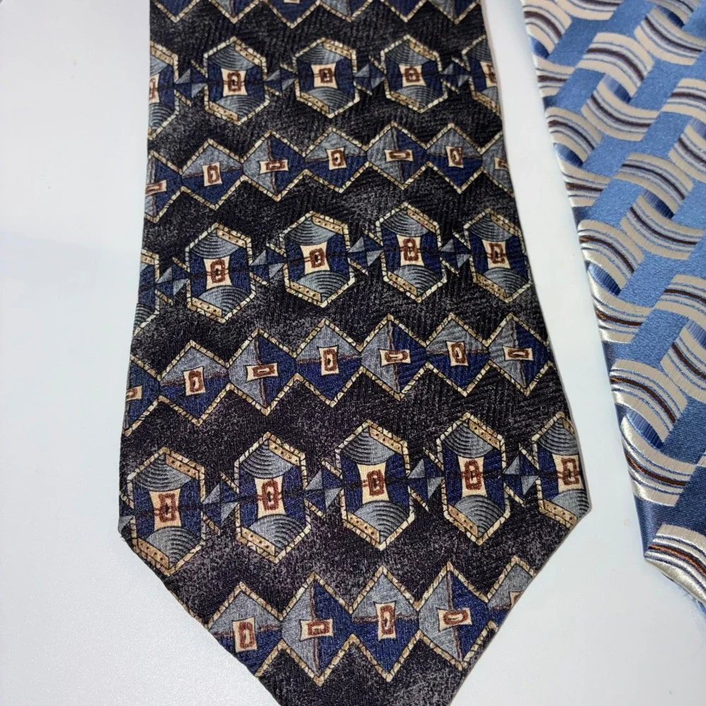 Geoffrey Beene Men Silk Tie Lot of 3 Geometric Abstract Blue Black Teal Neckties